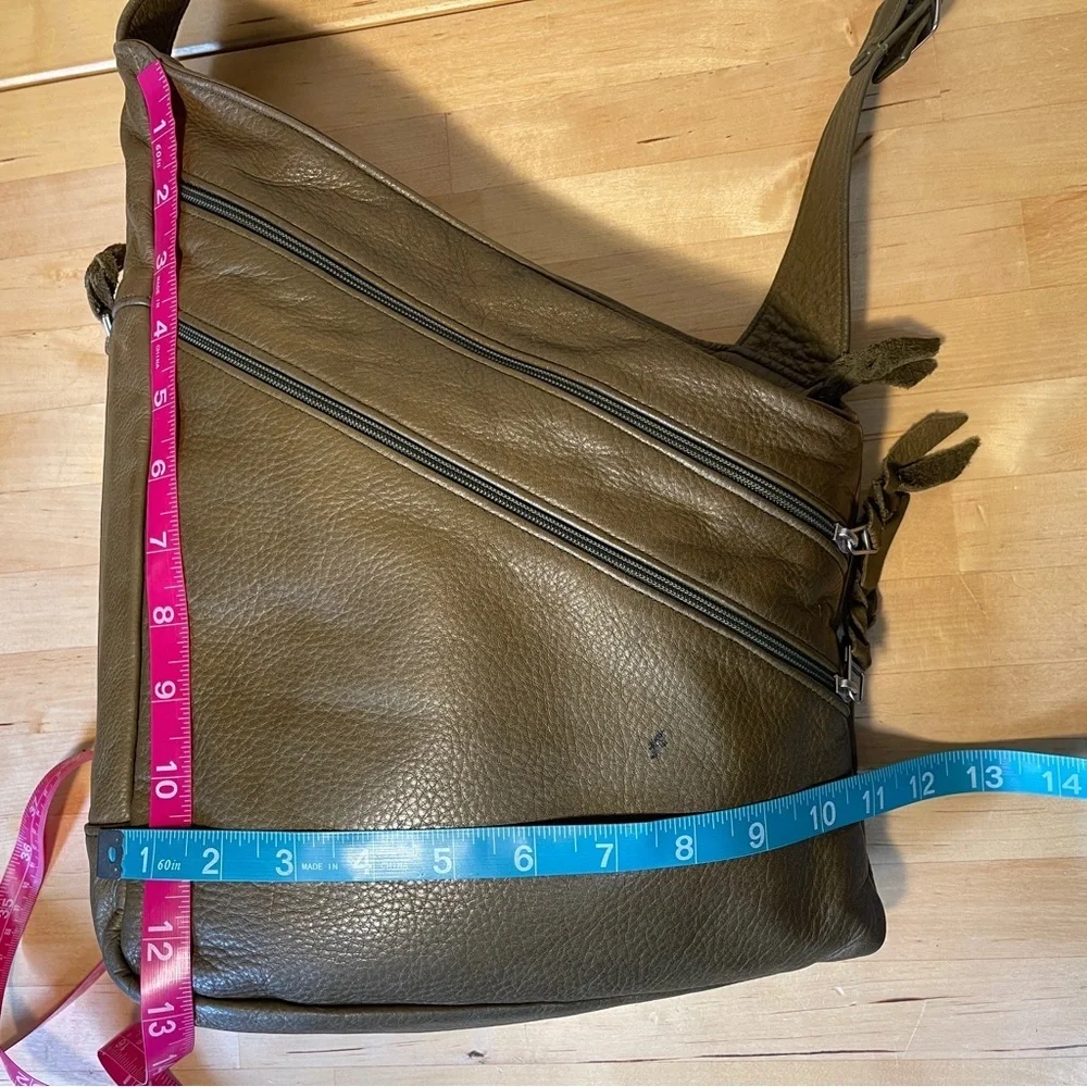 Sven USA Leather Carryall Bag Style 701 Avocato Green Angled Shoulder Bag